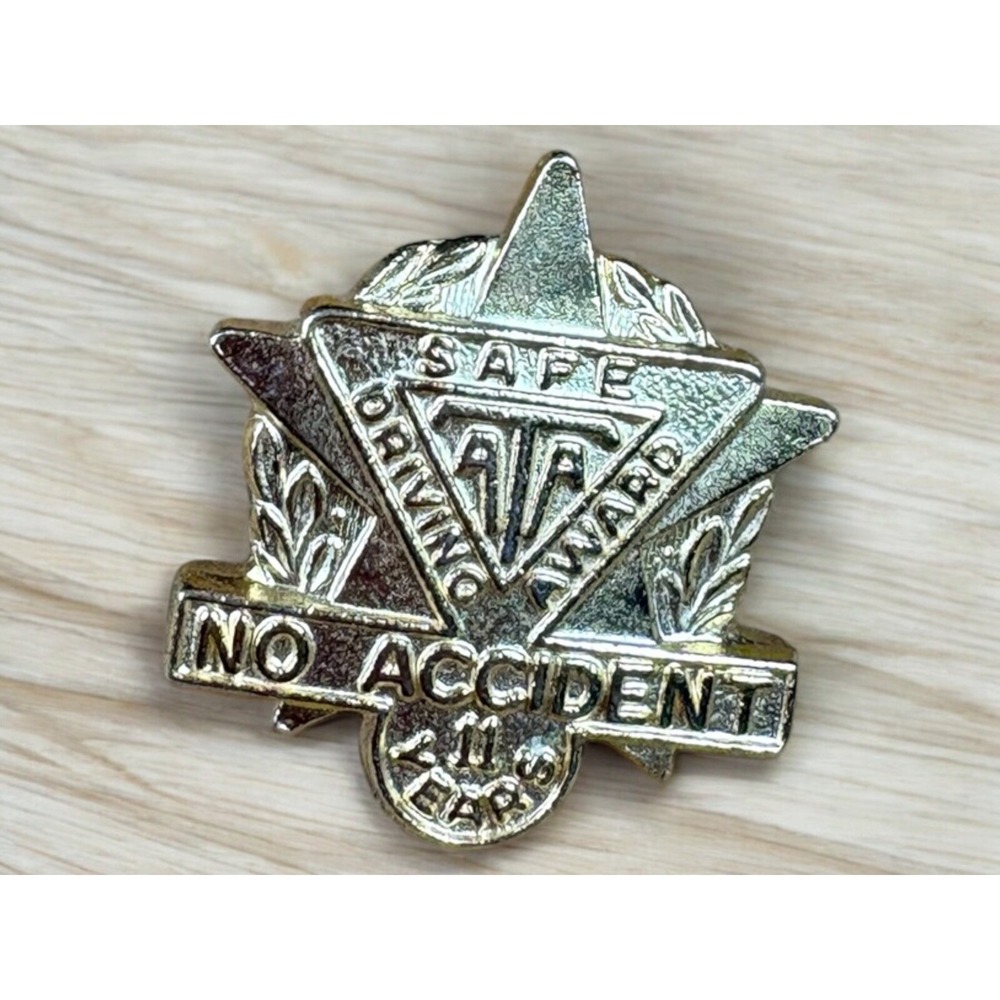 ATA American Trucking Association 11 Years Safe Driving No Accident Award Pin